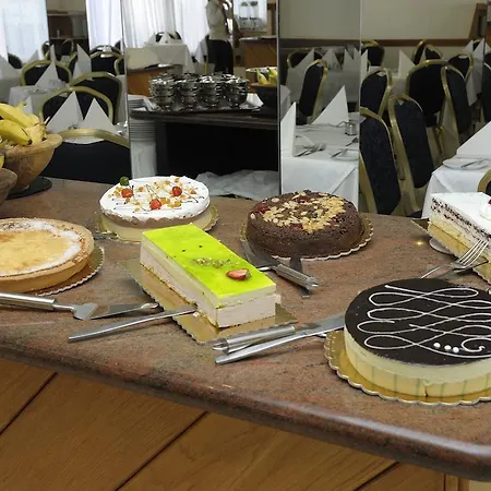Oriana Hotel