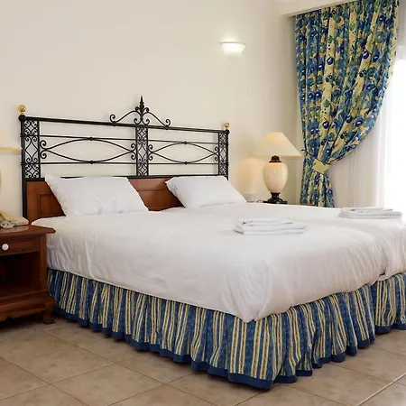 Oriana 3*
