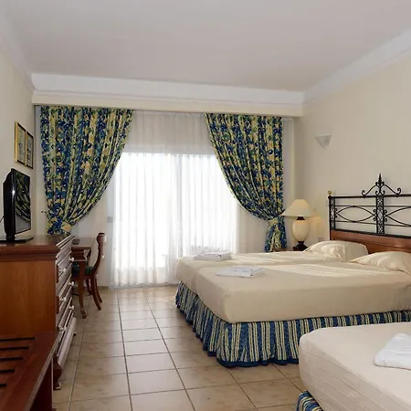 Oriana 3*